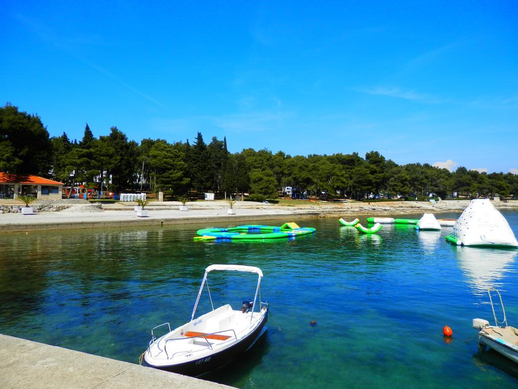 Novigrad Istria Apartments Nautica II מראה חיצוני תמונה