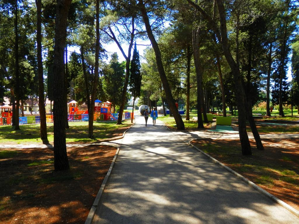Novigrad Istria Apartments Nautica II מראה חיצוני תמונה